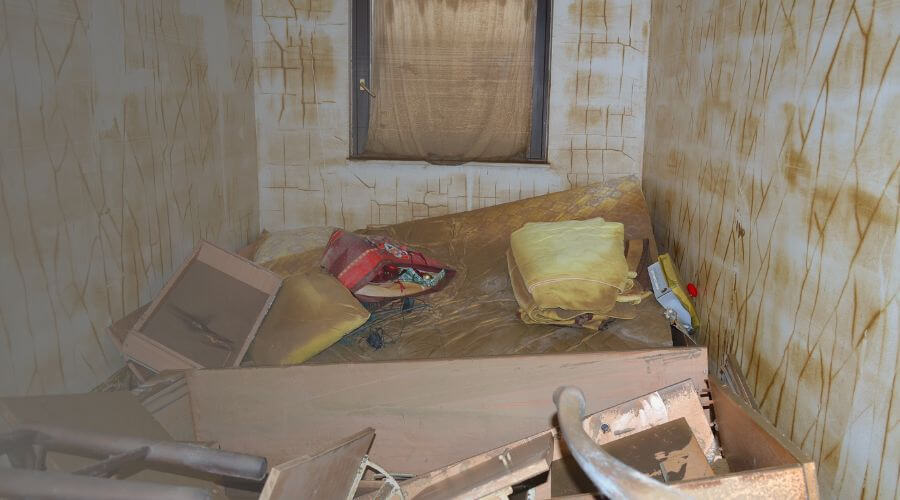 Why choose water damage restoration service for commercial flood cleanup in New York